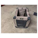 Port a Crate Travel/Soft Sided Pet-28"x21"x24"