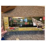 Set of 2 Model Airplanes: A6M2 Zero Type 11/21 and B-29 Superfortress
