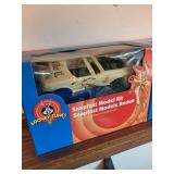 Set of 2 Looney Tunes Snapfast Model Kits: Coyote Car & Road Runner