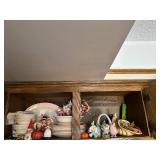 Collection of 12 Vintage Decor Items including Ceramic Plates and Figurines