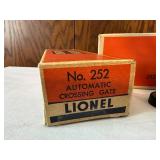 Lionel No. 252 Automatic Crossing Gate with Original Box