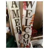 Set of 2 Decorative Wooden Welcome and America Signs
