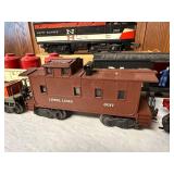 Vintage Lionel O-Gauge Electric Model Train Set with New Haven Locomotive and Cars