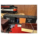Vintage Lionel O-Gauge Electric Model Train Set with New Haven Locomotive and Cars