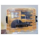 Excellent Like New DEWALT Model DWE315 Oscillating Multi-Tool w/Many Attachments & Carrying Bag