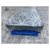 Sealy Posturepedic Plus Queen Mattress - MRSP  $799.00 - No Reserve!