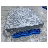 Sealy Posturepedic Plus Queen Mattress - MRSP  $799.00 - No Reserve!