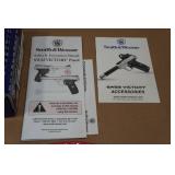 NEW Smith & Wesson SW22 Victory Series .22 LR Semi-Auto Pistol - 2 Magazines