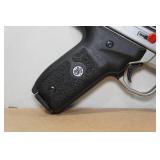 NEW Smith & Wesson SW22 Victory Series .22 LR Semi-Auto Pistol - 2 Magazines