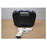 Glock 17 Gen 4 9mm Semi-Auto Pistol - True Timber Snowfall Camo