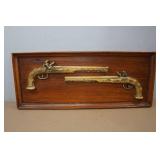 Decorative Dual Flintlock Pistol Wall Hanger