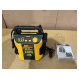 EverStart Maxx 1000 Peak Amp Jump Starter with 120 PSI Compressor, Pivoting LED Light, 3X USB Ports