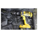 Dewalt Cordless Drill With Battery, Charger and Case