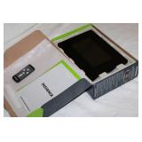 Insignia 7" Digital Picture Frame with Remote and User Guide