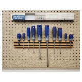 Rockler Magnetic Tool Bar with a  Set of Screwdrivers