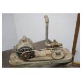 Belt drive vacuum pump