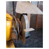 Illinois Industrial Tool 6" Bench Grinter