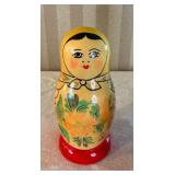 Adorable Vintage Russian Nesting Dolls - Traditional