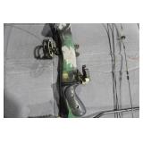 PSE Fire Flite Express Compound Bow With Arrows & Camo Case