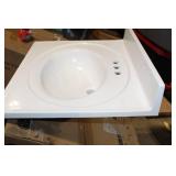 Glacier Bay 25" x 22