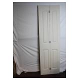 Wooden Bi-Fold Closet Doors with Hinges