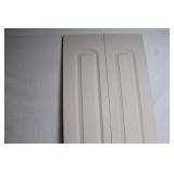 Wooden Bi-Fold Closet Doors with Hinges