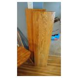 47" Rd Solid Oak Table with 2 Leafs and 6 Chairs (Oil Lamps Not Included)