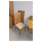 Dinning Set with 2pc Hutch. (Contents on table not included)