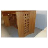 Dinning Set with 2pc Hutch. (Contents on table not included)