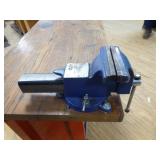 Craftsman Tool Chest Work Bench with Vise