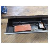 Craftsman Tool Chest Work Bench with Vise