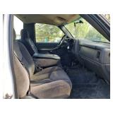 2003 GMC 2500 HD 6.0L 4x4 Cab Chassis No Reverse Ran When Last Parked. Battery is dead