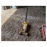 Metal floor jack Yellow