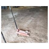 Metal floor jack Red