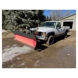 2000 2500 GMC Regular Cab 8' box with Bos Snow Plow