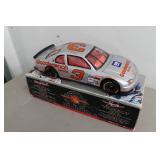 Action Dale Earnhardt Winston Cup 25th Anniversary 1:24 Scale Stock Car Replica