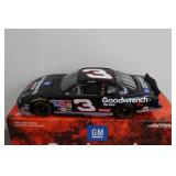Action Dale Earnhardt 2000 Goodwrench 1:24 Scale Stock Car Replica