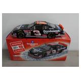 Action Dale Earnhardt 2000 70th Win 1:24 Scale Stock Car Replica