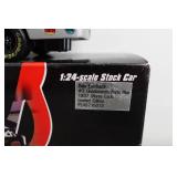 Action Dale Earnhardt 1997 Goodwrench Parts Plus 1:24 Scale Stock Car Replica