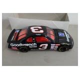 Action Dale Earnhardt 1995 GM Goodwrench 1:24 Scale Stock Car Replica