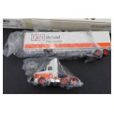 Ertl TNT Holland Truck and Trailer 1:64 Scale Replica