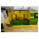 Ertl John Deere Big Farm S670 Combine Tractor with Lights and Sound