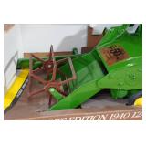 Ertl John Deere 1940 12A Combine 1:16 Replica