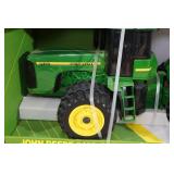 John Deere 9400 AWD Tractor 1:16 Scale Replica