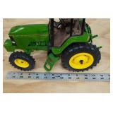 Ertl John Deere 7800 Demonstrator Tractor 1:16 Scale Replica
