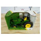 Ertl John Deere 6400 Row Crop Tractor 1:16 Scale Replica
