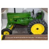 Ertl John Deere 1953 70 Row-Crop Tractor 1:16 Scale Replica