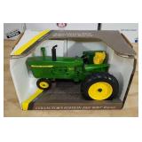 Ertl John Deere 1961 4010 Tractor 1:16 Scale Replica