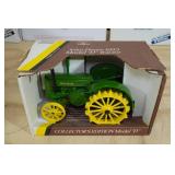 Ertl John Deere 1953 Model "D" Tractor 1:16 Scale Replica