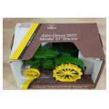 Ertl John Deere 1953 Model "D" Tractor 1:16 Scale Replica